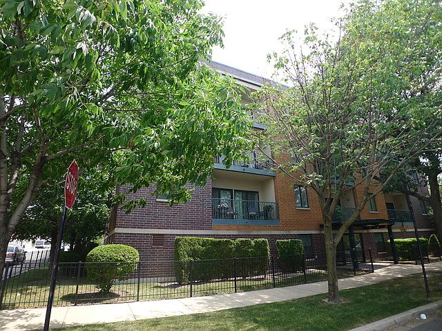 1st image of 4625 W Lawrence Ave APT 403