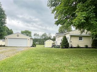 2627 E South Range Rd, New Springfield, OH 44443