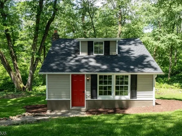 20 Kingsland Ave, Stanhope Boro, NJ 07874