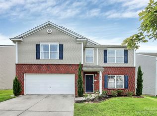 8218 Escaflowne Ave, Charlotte, NC 28216
