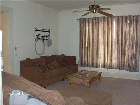 5th image of 307 S Hitchcock St