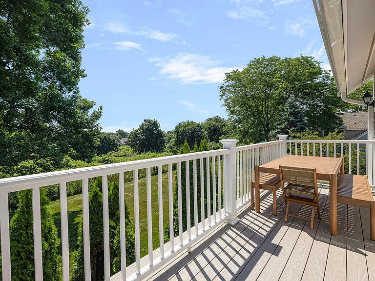 223 Corey Ln — Photo 16