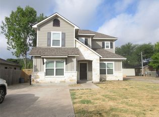 1122 Phoenix St, College Station, TX 77840