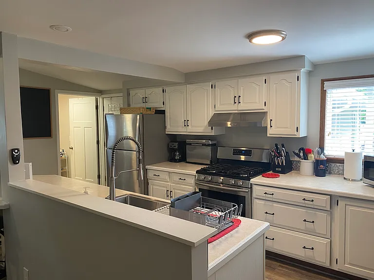 710 Pine St — Photo 2