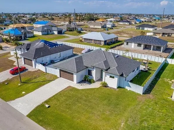1447 SW 1st St, Cape Coral, FL 33991