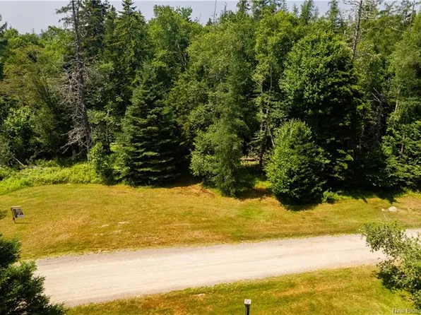 13A Utopia Rd #13, Saint George, NB E5C 2C9