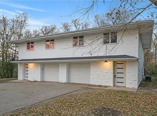 401 Monroe Pl, Hopkins, MN 55343