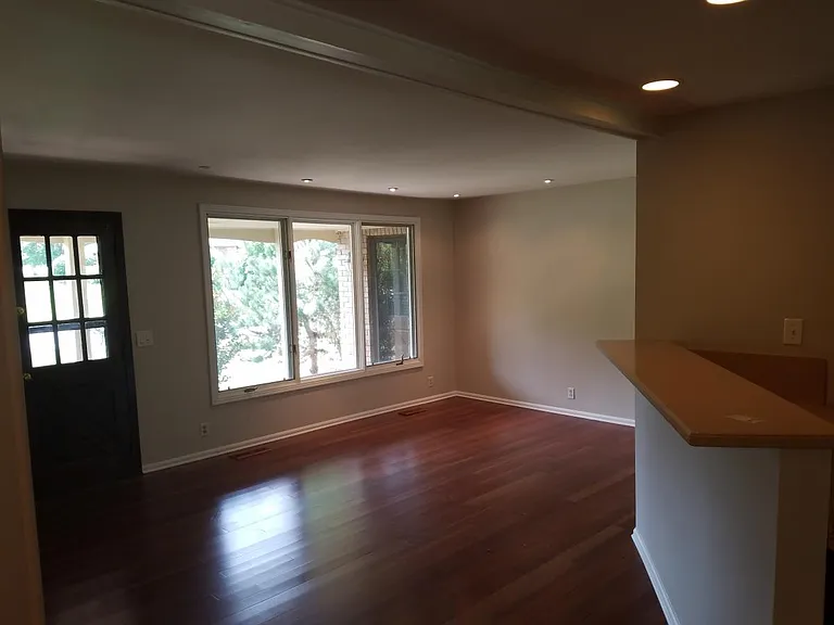 Double open door with big windows for plenty of natural ligh