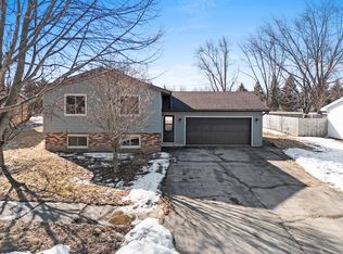 29 Hillock Ct, Appleton, WI 54914