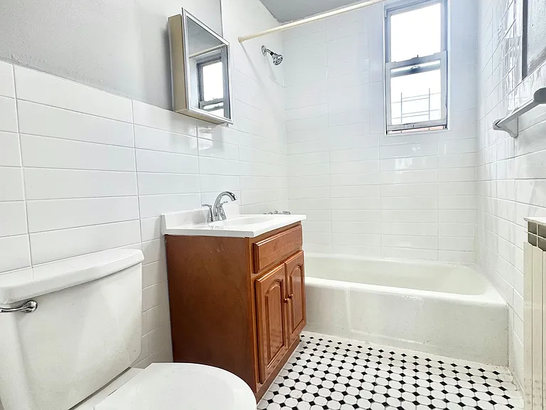 10 Argyle Rd #4D — Photo 12