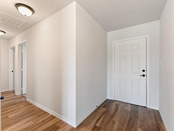 2nd image of 107 Sycamore Ct