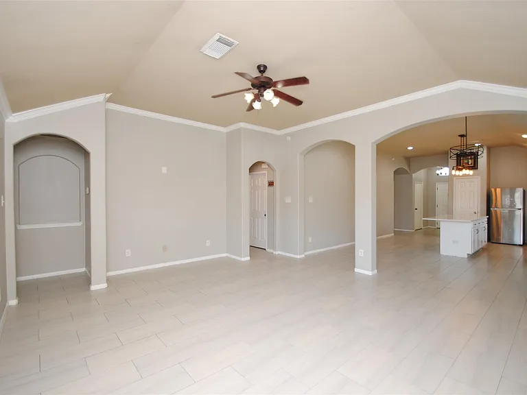 5910 Sugar Field Ln — Photo 14