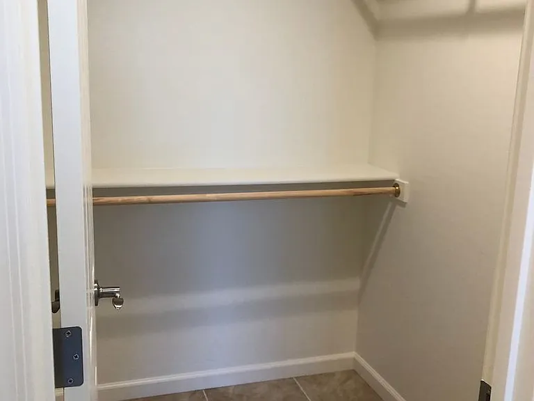 5880 N Robert Rd — Photo 15
