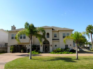 12 Sandpiper Ln, Rockport, TX 78382