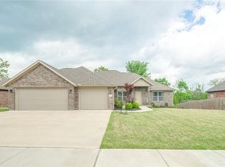 11003 David Ct, Siloam Springs, AR 72761