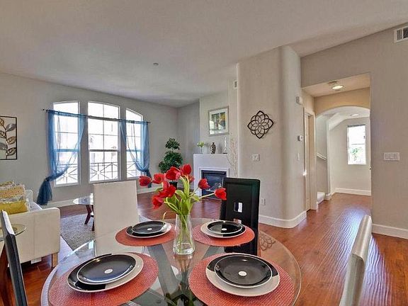 4th image of 169 Metropolitan Dr