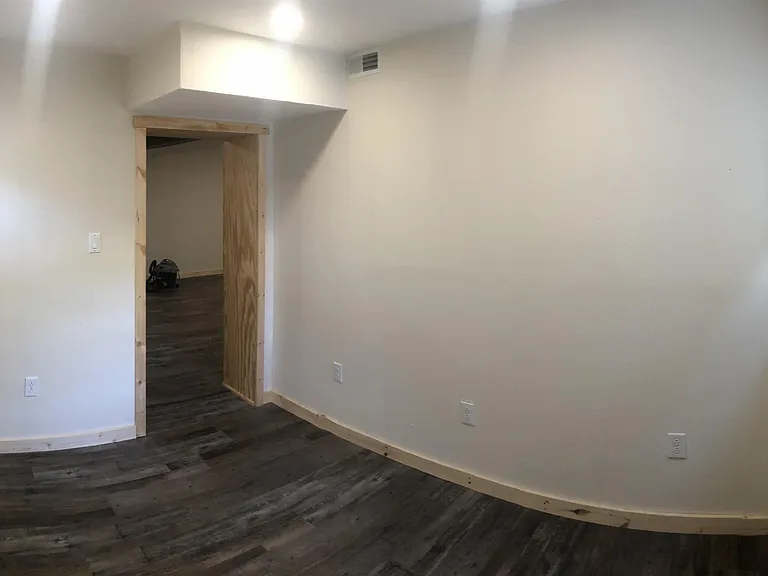 133 E Main St — Photo 12