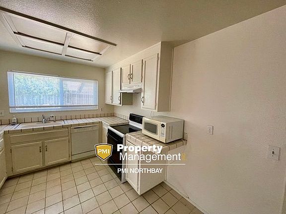 4th image of 2917 Capitola Ct