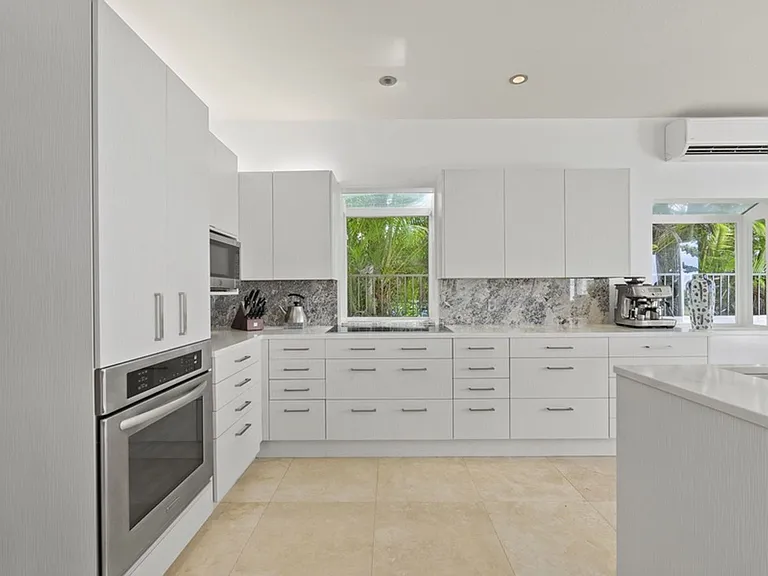 5641 Kalanianaole Hwy — Photo 17