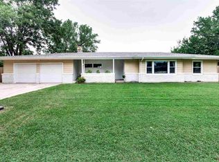 7024 W Hollywood St, Wichita, KS 67215