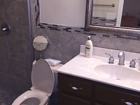 4th image of 130 Meadow Trail Dr