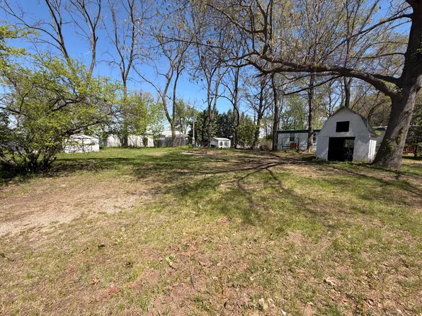 6726 Island Ave, Delton, MI 49046