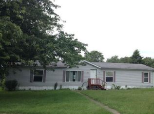 110 S Central St, Coffeen, IL 62017