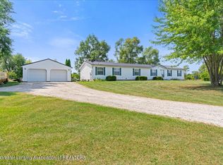 3287 W Gratiot County Line Rd, Saint Johns, MI 48879