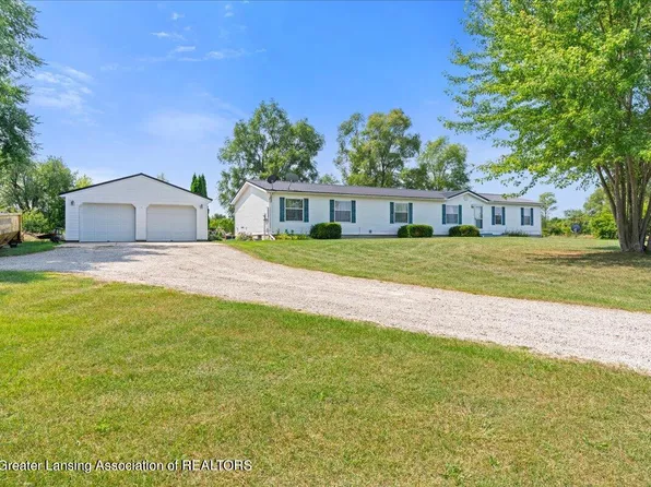 3287 W Gratiot County Line Rd, Saint Johns, MI 48879