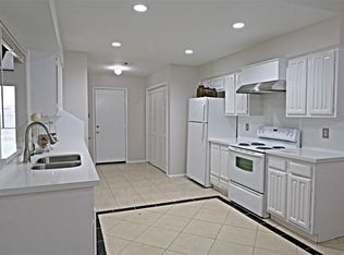 6118 Gallant Forest Dr, Houston, TX 77088