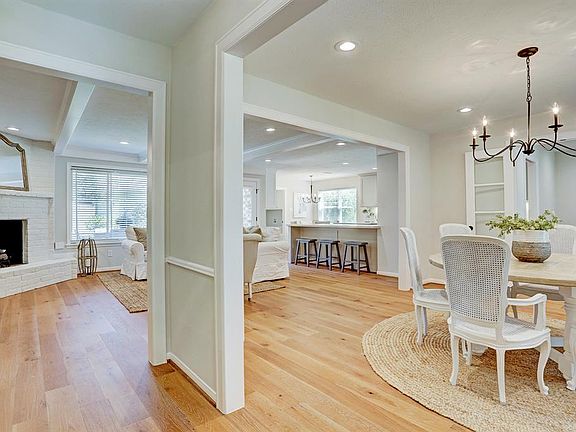 5th image of 11854 Westmere Dr