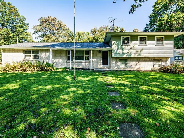 3025 Denise Dr, Akron, OH 44321