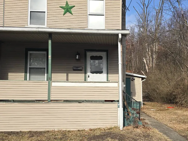 83 Andrewsville St — Photo 1