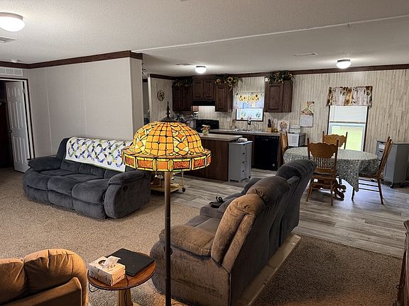 2nd image of 279 NE 576th St