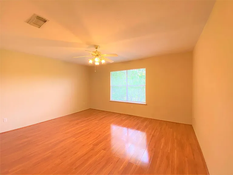 8026 Golf Green Cir — Photo 13