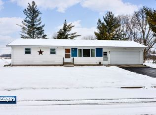207 Pinecrest Ct, Black Creek, WI 54106
