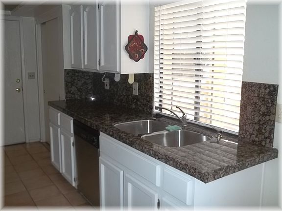 3rd image of 1108 E North Ln Unit 3