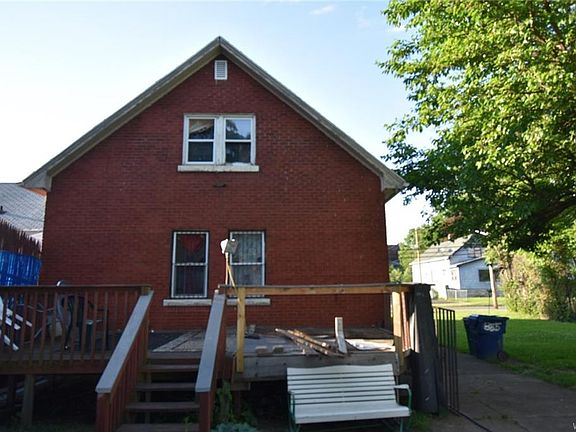 5th image of 355 Dewey Ave