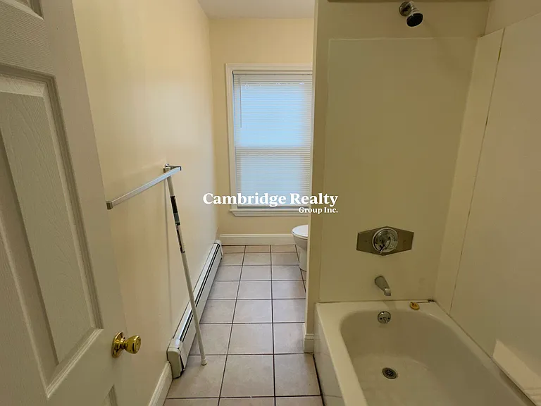 387 Somerville Ave #2 — Photo 9