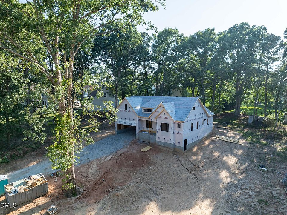 1st image of 1039 Heather Ln