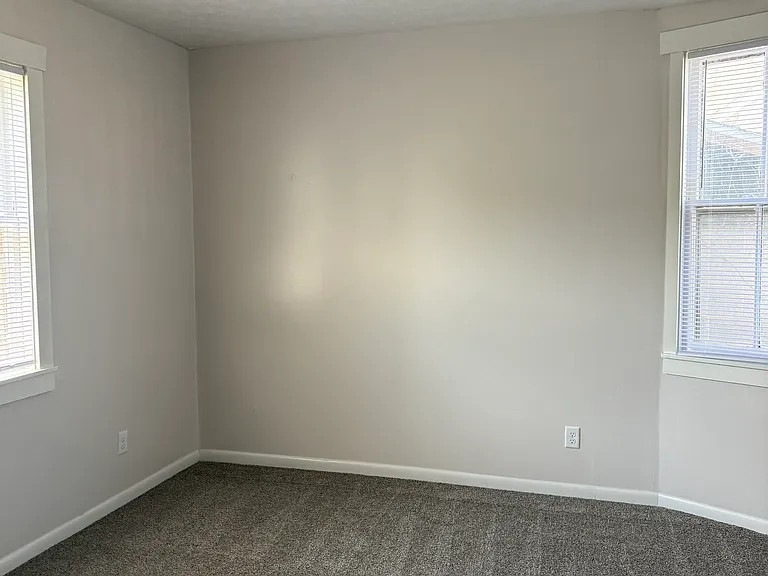 265 W South St — Photo 13