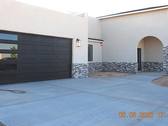 3rd image of 722 Chihuahuan Desert Dr
