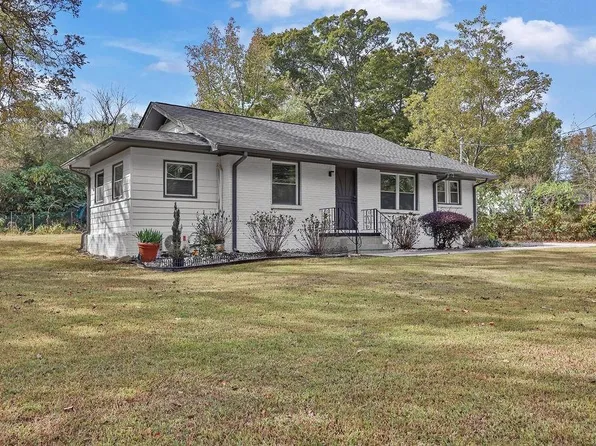 5599 Redan Cir, Stone Mountain, GA 30088