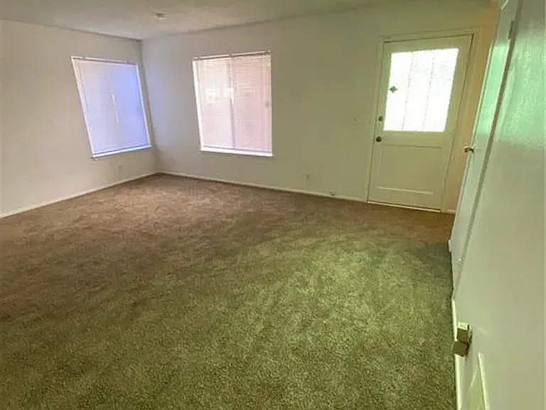 1470 Elizabeth Ave #2 — Photo 2