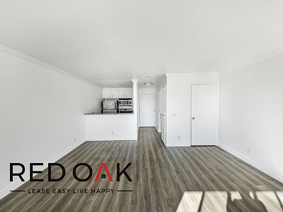 5th image of 1522 N Formosa Ave APT 206