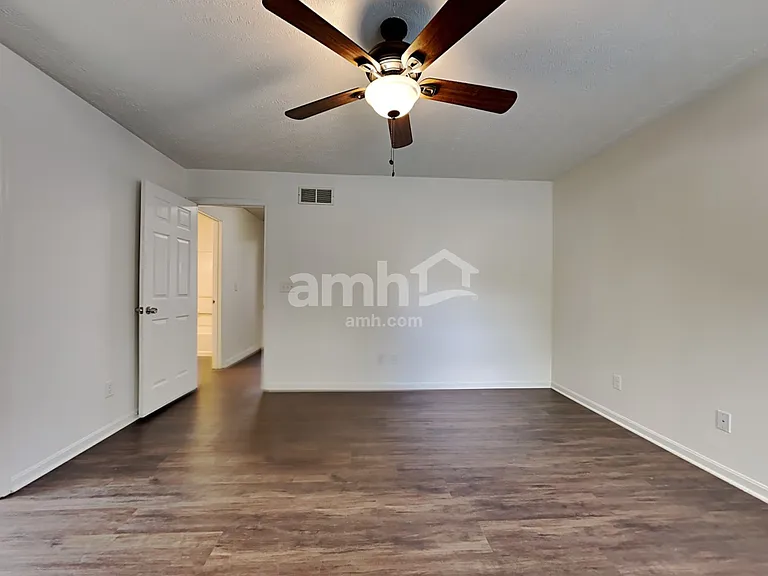 4645 Bluejay Ct — Photo 10