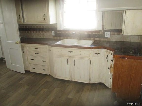 4th image of 64 N Ogden St