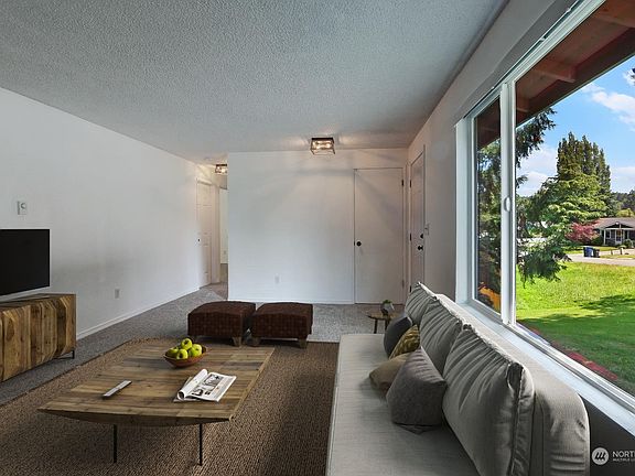 3rd image of 6211 58th Street NE