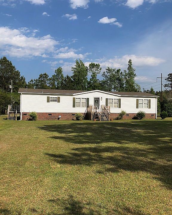 Large front and back yards