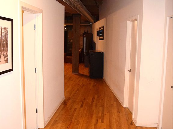 3rd image of 420 W Ontario St APT 306